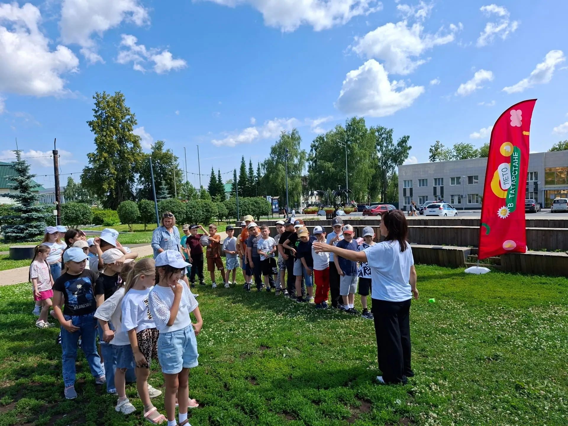 Центральная детская библиотека провела для детей спортивные состязания и обзор периодики