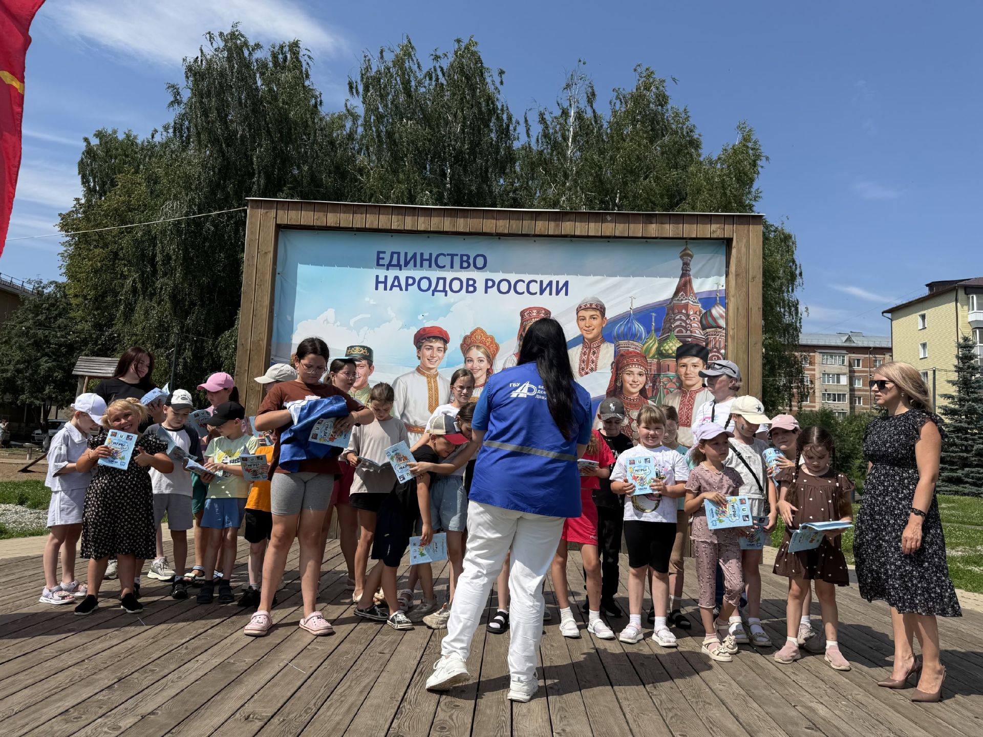 В центральной детской библиотеке Агрыза стартовала смена библиолагеря «Книжная радуга»