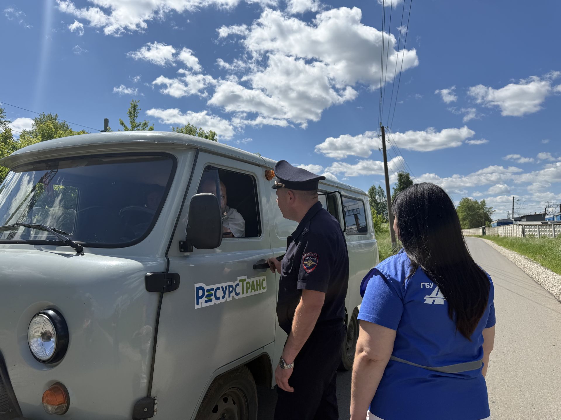 В Агрызе прошла акция по правилам безопасности у железнодорожного переезда