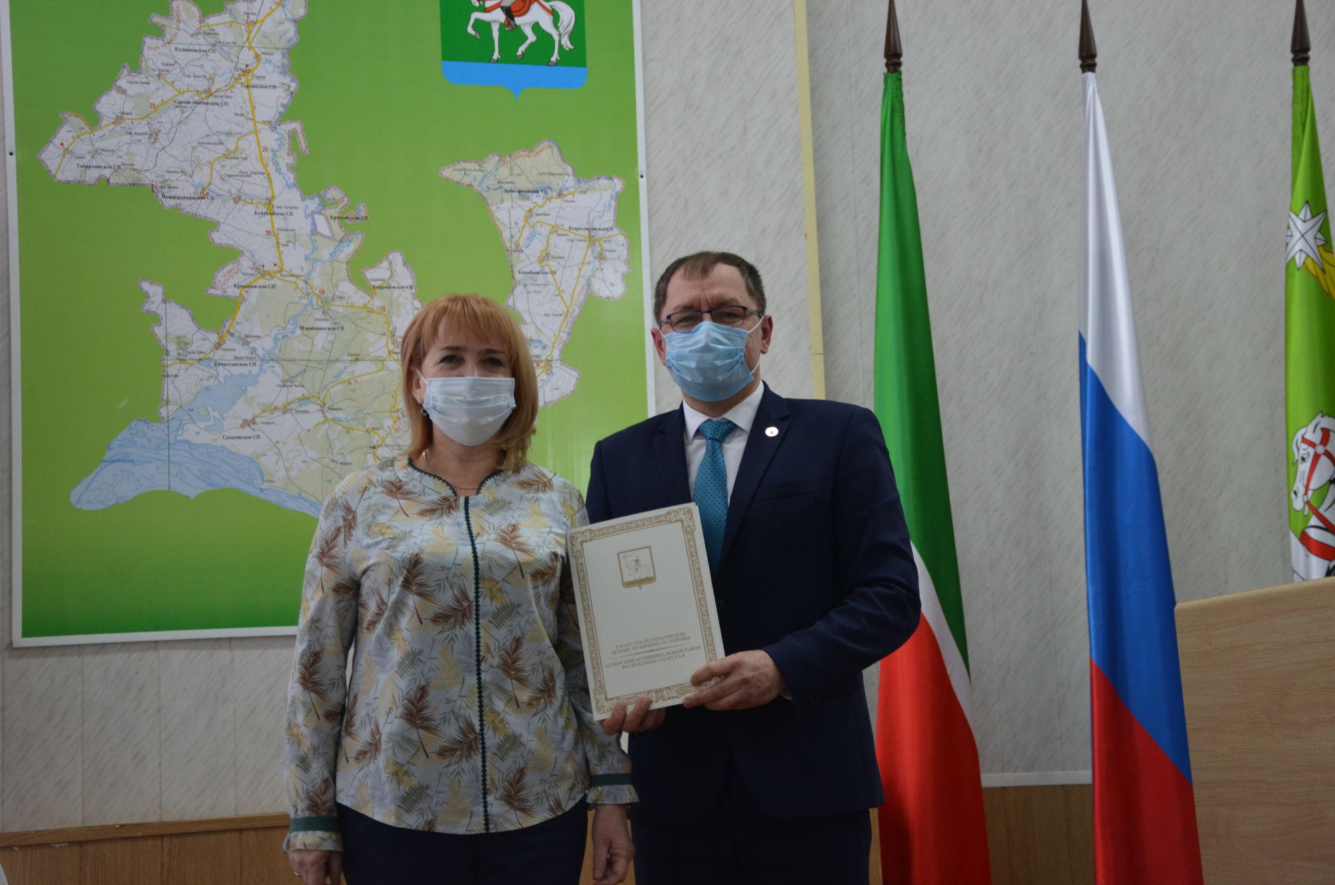 Награждение на VII сессии Совета Агрызского муниципального района