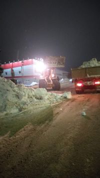 В Агрызе продолжают работу по уборке снега (ФОТО)