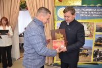 Пот на полях — награда в руках. Труд механизатора Ильфата Хабибуллина оценён по заслугам