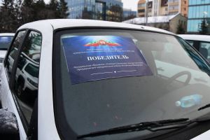 Два поселения Агрызского района получили новые автомобили