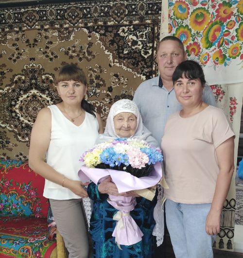 Жительнице деревни Сахра исполнилось 90 лет