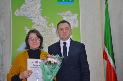 Корреспондента редакции «Агрызские вести» наградили в администрации района