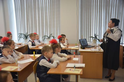 Акция «Посвящение учителям» в России пройдет с 16 по 22 октября