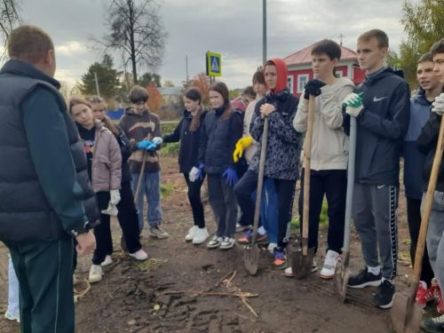В Агрызе появилась аллея «Ветеранов боевых действий»