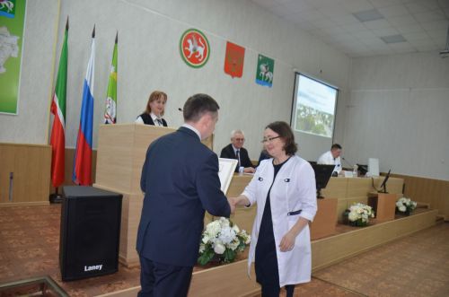 На итоговом заседании наградили лучших медиков Агрыза