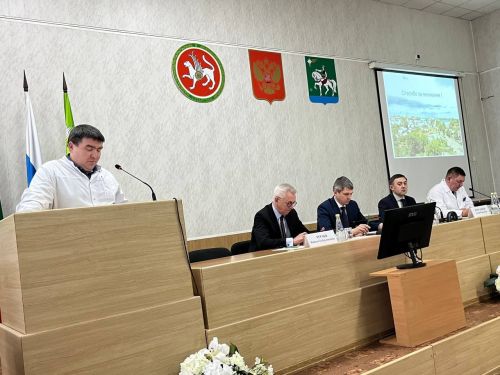 На итоговом заседании наградили лучших медиков Агрыза