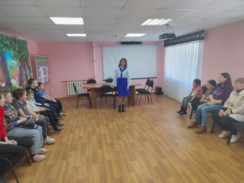 В центре социального обслуживания «Надежда» прошло мероприят­ие «Азбука дорожного дв­ижения»