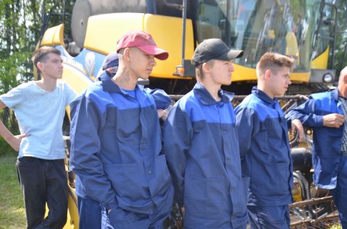 Әгерҗе районында комбайннар парады узды