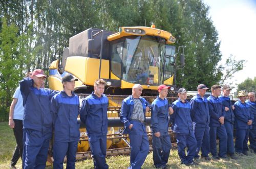 Әгерҗе районында комбайннар парады узды