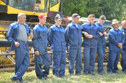 Әгерҗе районында комбайннар парады узды