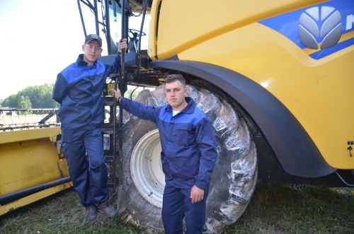 Әгерҗе районында комбайннар парады узды