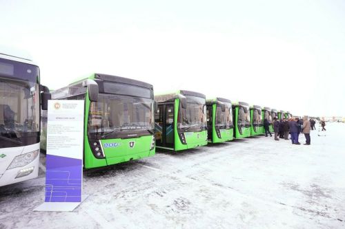 Раис Татарстана вручил муниципалитетам Татарстана 40 пассажирских автобусов