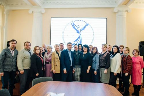 Делегация из Татарстана провела в Луганске семинар для детских школ искусств