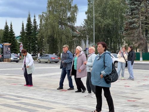 Агрызцев приглашают на семейный танцевальный вечер