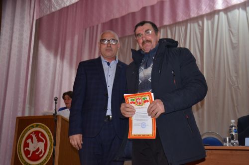 Кичкетаңда узган халык җыены бүләкләүләргә бай булды