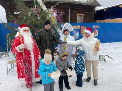 Нарат авылында өлкәннәр һәм балалар өчен онытылмаслык бәйрәм уздырганнар