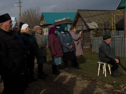 В Нижнем Кучуково открыли мемориальную доску герою СВО