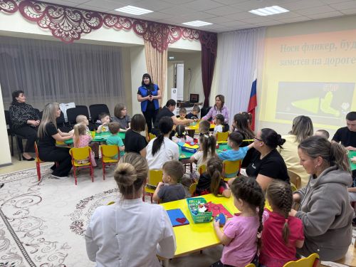 «Золотой ключик» к безопасности: в Агрызе прошла акция по изготовлению фликеров
