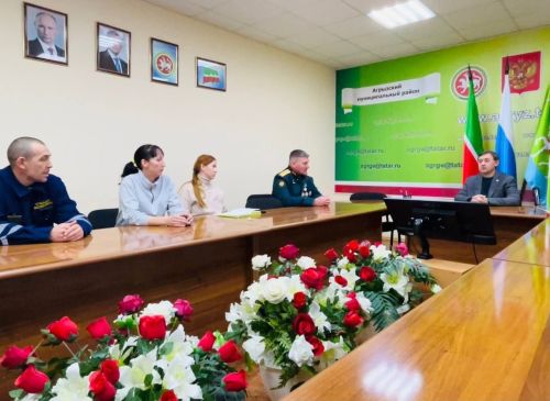Глава Агрызского района провёл личный приём граждан