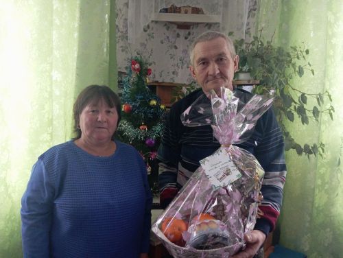 К новогоднему столу - гостинцы от «Агрызских вестей»