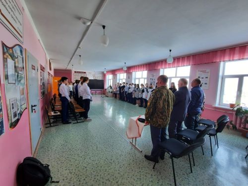 В Сарсак-Омгинском лицее состоялся парламентский урок «Святое дело – Родине служить!»