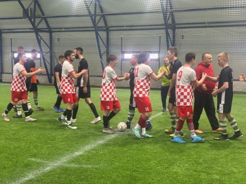 В футбольном манеже Агрыза состоялись соревнования по мини футболу среди команд работников Ижевского региона
