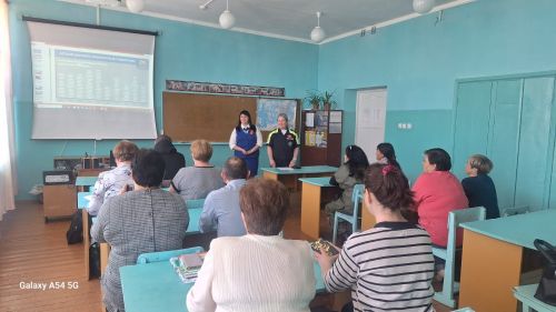 В Агрызском районе для родителей учащихся 9-11 классов проходят родительские собрания по профилактике детского дорожного транспортного травматизма