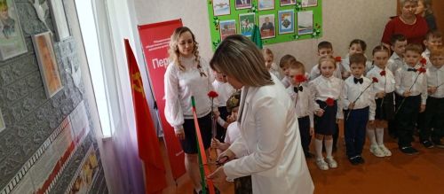 В детском саду №5 Агрыза открылась Стена памяти юных героев Великой Отечественной войны