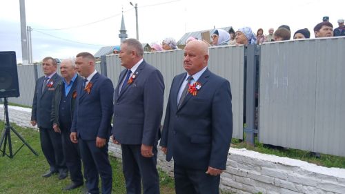 Исәнбайда Бөек Җиңүнең 80 еллыгын зур әзерлек белән уздырдылар