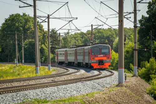 Расписание 17 пригородных поездов скорректируют из-за ремонтных работ между станциями Бирюли и Куркачи