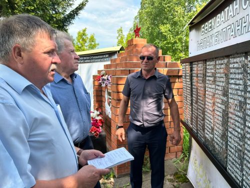 Известные деятели Агрызского района посетили село Крынды