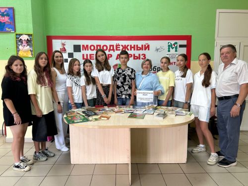 Ученики школы №2 г.Агрыз подарили новую жизнь любимым книгам, чтобы поддержать ребят из Лисичанска и Рубежного