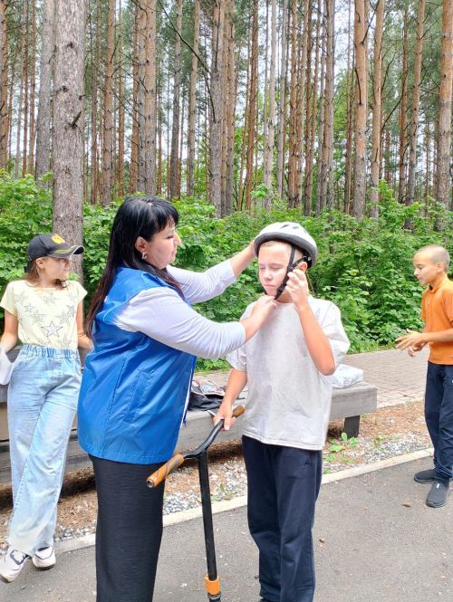 В День молодежи детям в Агрызе напомнили правила дорожного движения