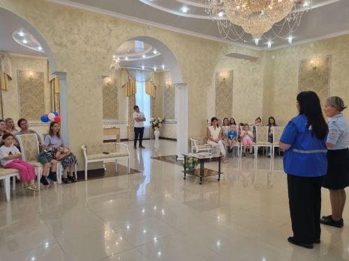 Әгерҗе районы ЗАГС бүлегендә булачак әниләр белән очрашу узды
