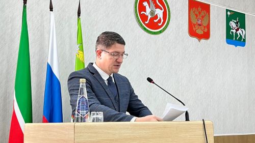 В Агрызе обсудили благоустройство, ремонт дорог и подготовку к зиме