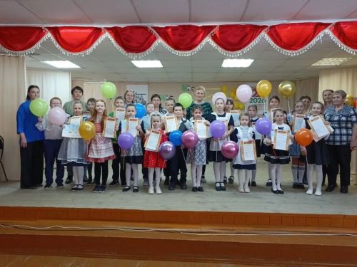 В Сарсак-Омгинской сельской библиотеке прошел конкурс чтецов «Подружитесь со стихами»