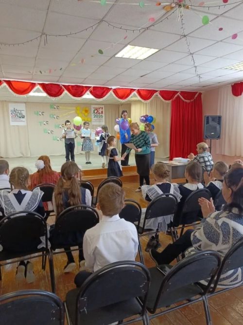 В Сарсак-Омгинской сельской библиотеке прошел конкурс чтецов «Подружитесь со стихами»