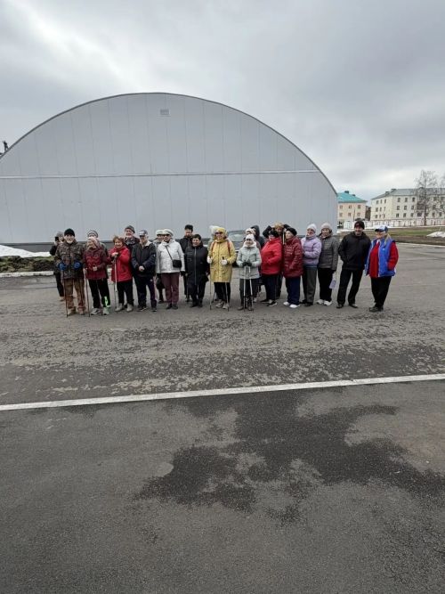 На стадионе Агрыза прошла оздоровительная акция «10 000 шагов к жизни вместе»