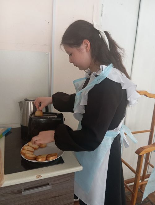 Учащиеся Красноборской школы осваивают кулинарное дело
