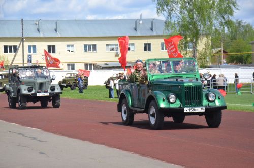 В Агрызе прошёл торжественный парад в честь 81-й годовщины Победы