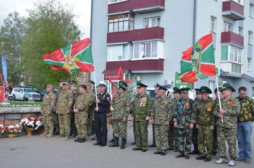 В Агрызе почтили память героев возложением цветов к Вечному огню