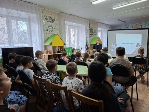 В Центральной детской библиотеке прошел час мужества ко Дню памяти и скорби