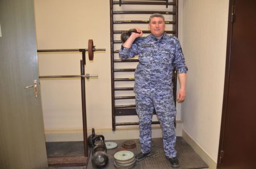 «Наша основная задача — защита безопасности граждан»: история старшего полицейского Марселя Закирова