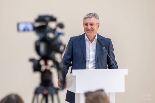 Айрат Фаррахов представил стратегию развития вуза на встрече с журналистами