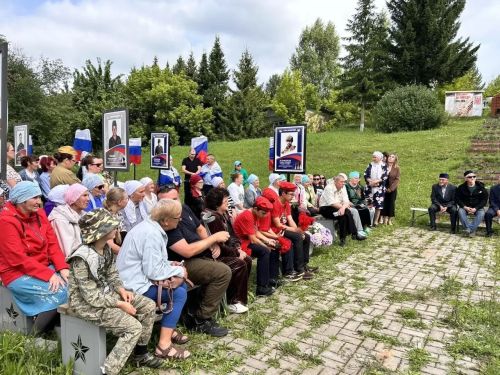 На Аллее Героев села Крынды открыты ещё девять памятных звёзд