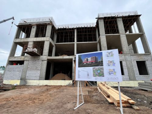 В Агрызском районе продолжается масштабное строительство и ремонт соцобъектов