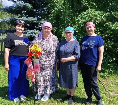 Салагыш мәдәният йортында «Ромашкалы аланда» исемле бәйрәм узган